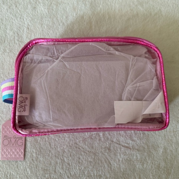 NWT OMG brand Kids Vacay Clear Accessories Pouch (raspberry color) - Picture 4 of 7